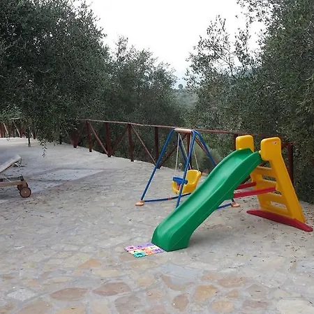 Via Visconti * أولياسترو تشيلنتو