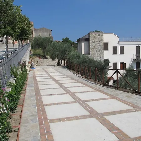Via Visconti